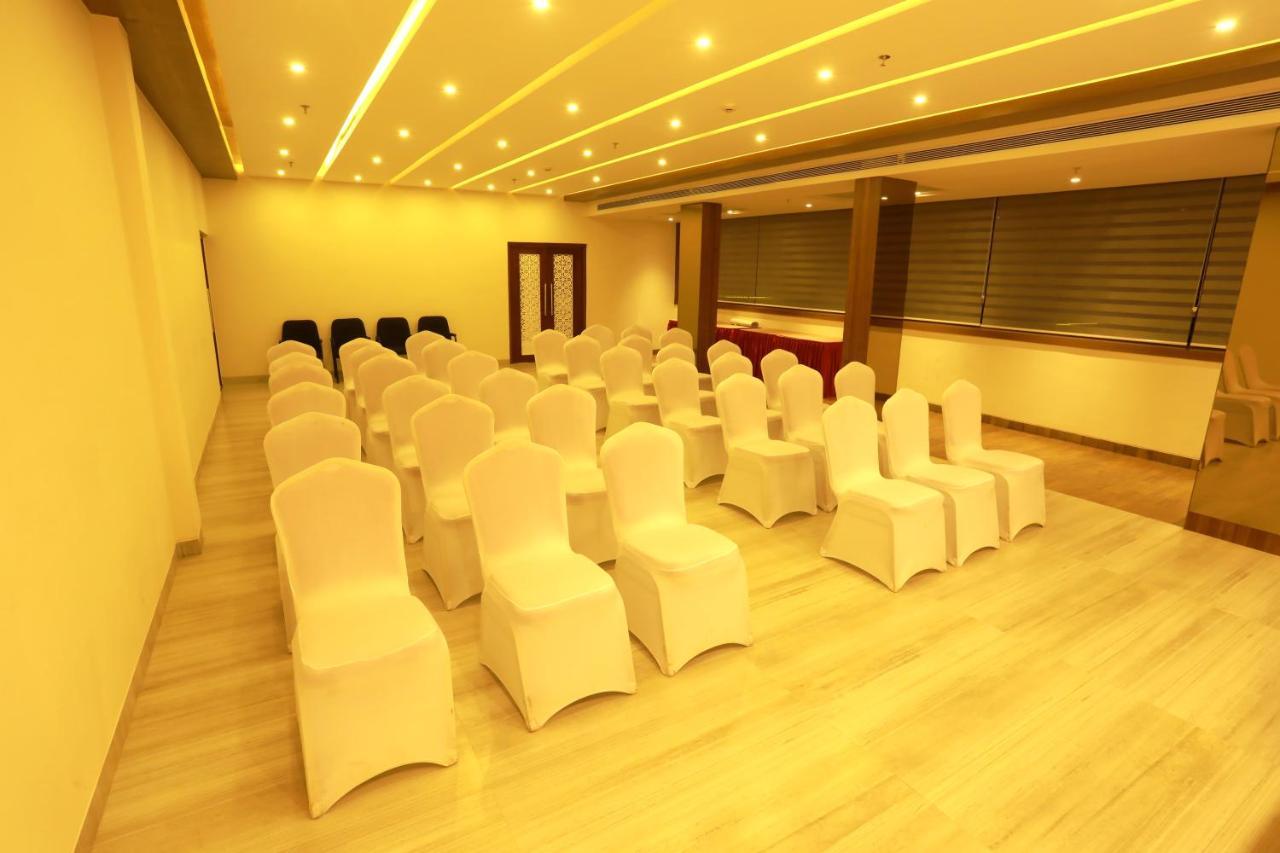 Magnet Hotel Kannur Exterior foto